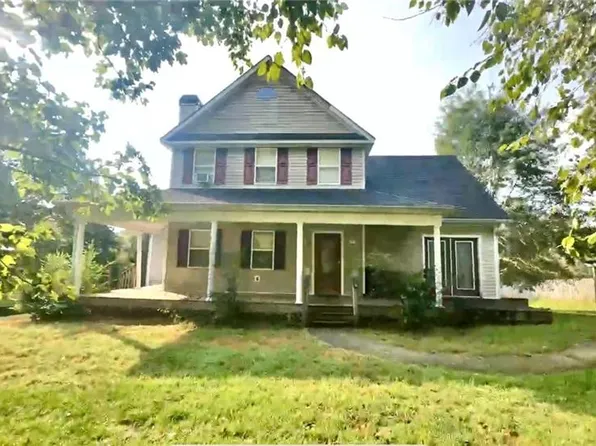56 W Ridgeway Rd, Maysville, GA 30558