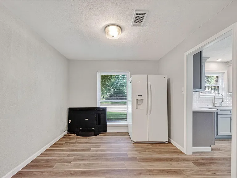 25503 Foxbriar Ln — Photo 11