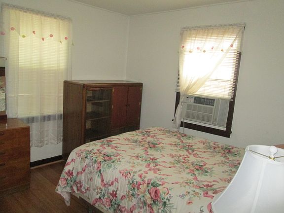 4th image of 30 Ocean Ave