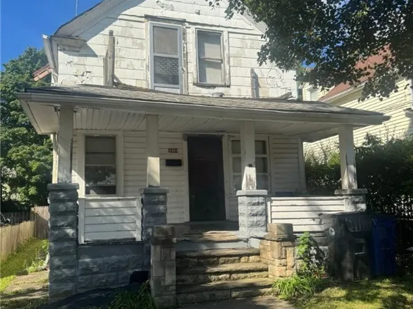 8323 Connecticut Ave, Cleveland, OH 44105