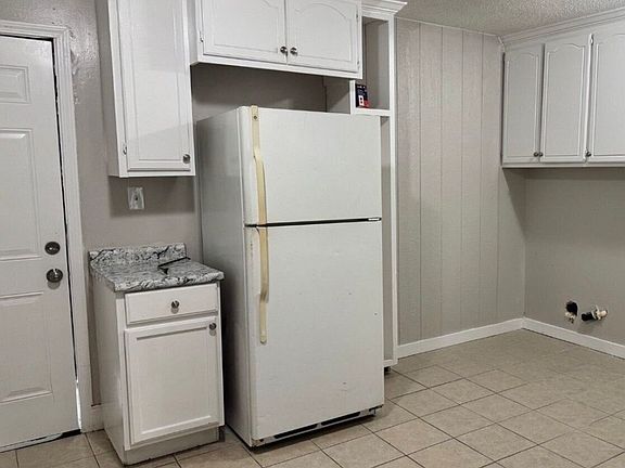 3rd image of 3575 Manley Dr