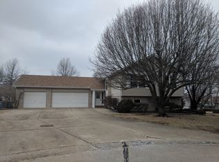 18 Griesenauer Ct, O'Fallon, MO