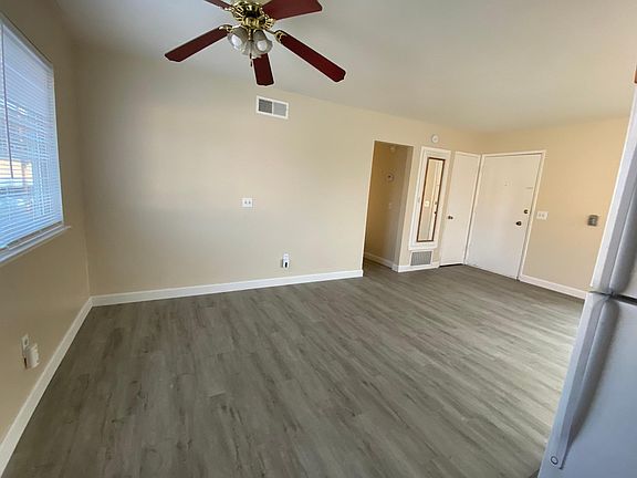 4th image of 260 Richfield Dr