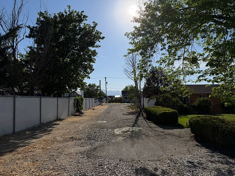 1054 N 500 W — Photo 27