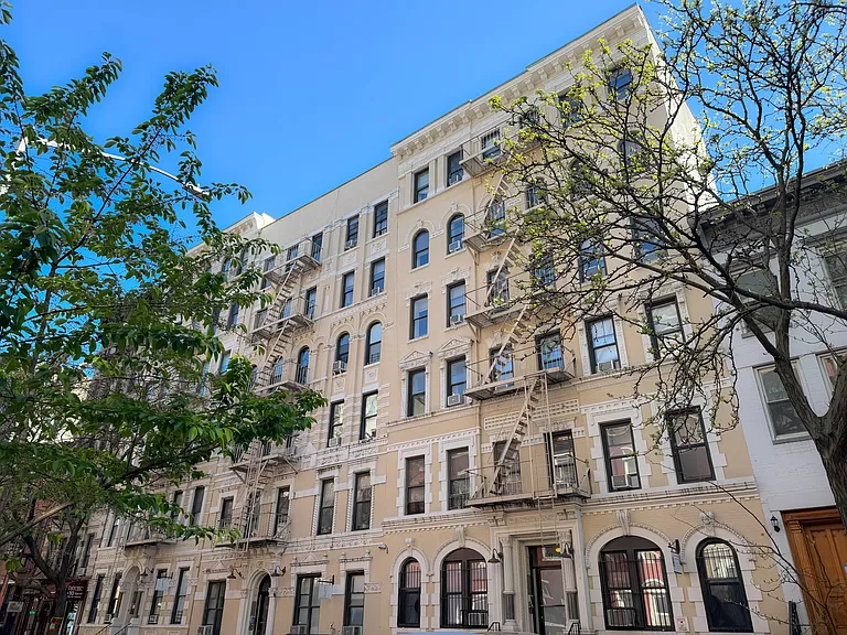 50 E 3rd St #D — Photo 10