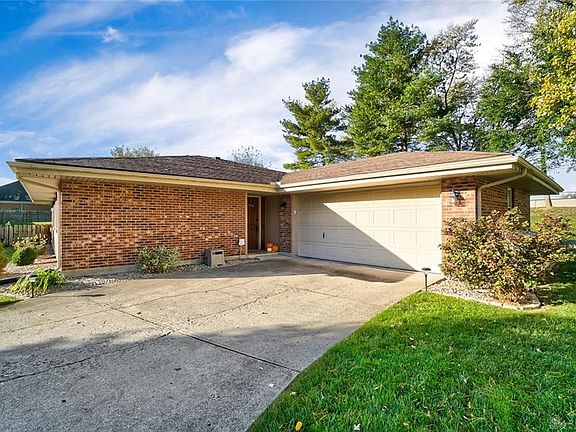 2nd image of 1002 Old Stone Ct