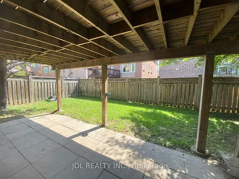 179 Leameadow Rd #BASEMENT — Photo 2