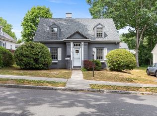 530 Montgomery St, Fall River, MA 02720