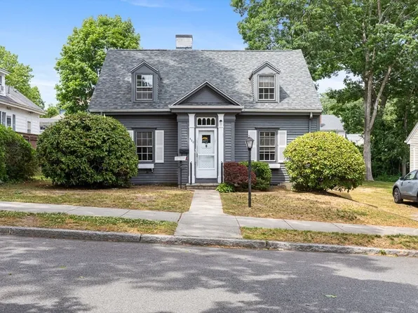 530 Montgomery St, Fall River, MA 02720