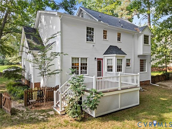 4th image of 13915 Highpaige Way