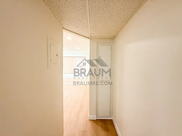 11839 BURBANK — Photo 10