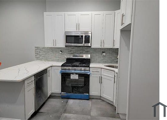 1st image of 10409 101st Ave APT 3