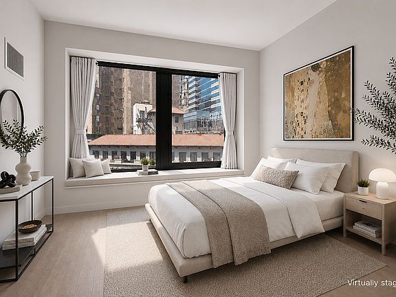 2nd image of 75 Wall St APT 28I