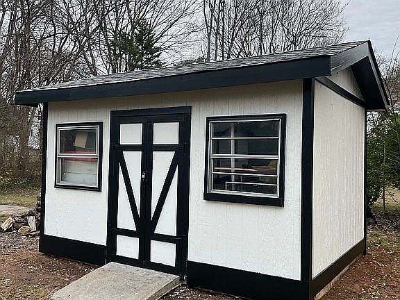 Shed