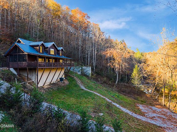 2nd image of 1830 Creek Hollow Way #2