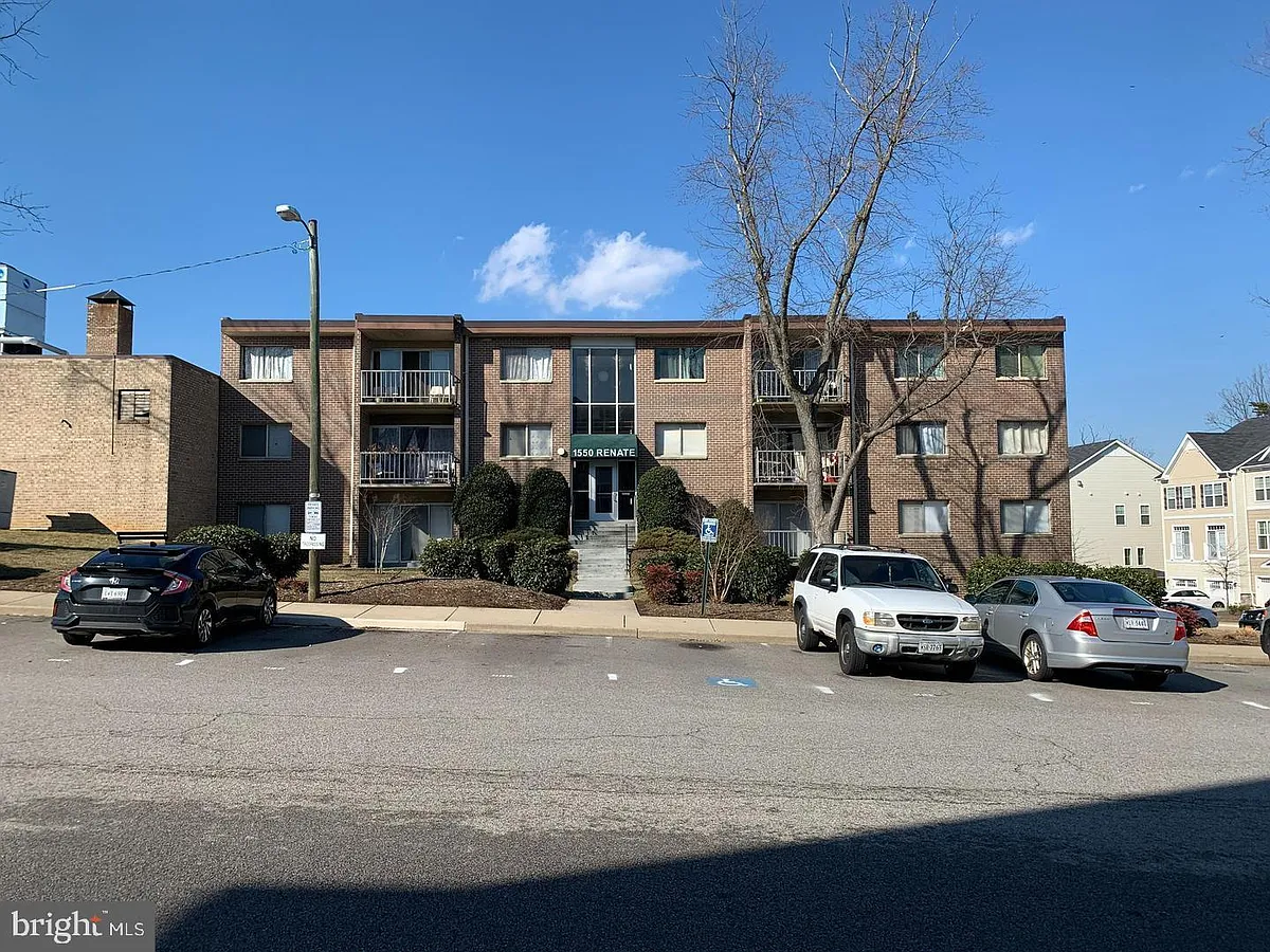 Building Photo - 1550 Renate Dr #203