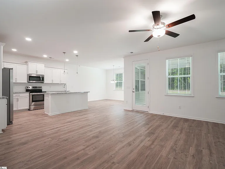 295 Bryland Way — Photo 3
