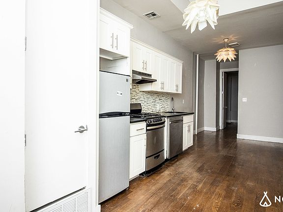 4th image of 126 Melrose St #1G