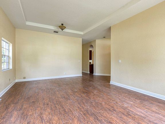 4th image of 572 N Deerfield Ave