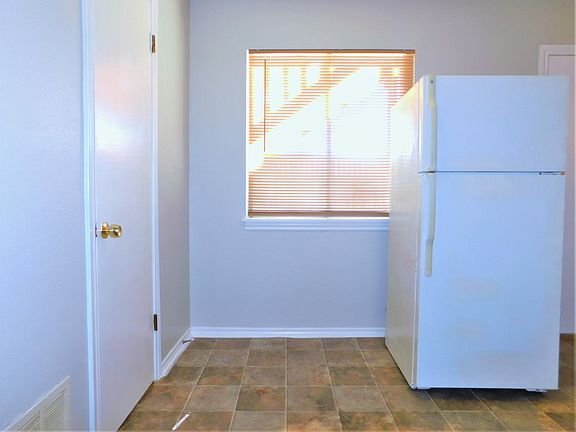 5th image of 401 Betchan St #2A