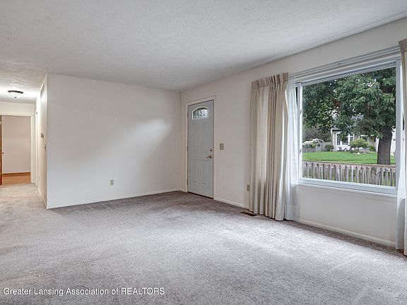 2nd image of 5710 Ellendale Dr