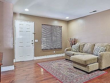 4th image of 30374 Twain Dr