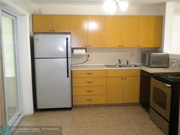 5th image of 1651 NE 32nd Pl