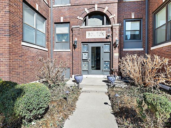 3rd image of 5625 Pershing Ave #23