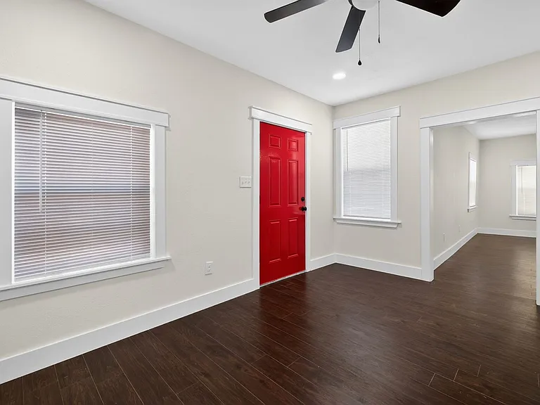 427 Floyd Ave — Photo 14