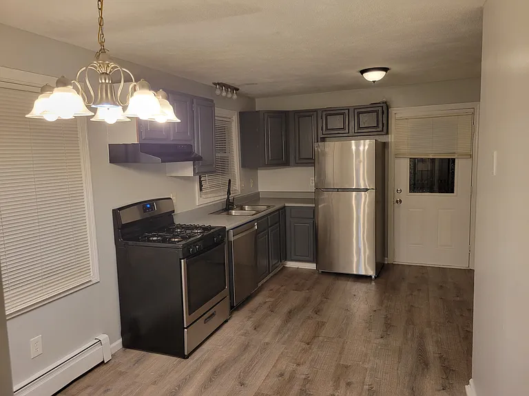 669 Chalkstone Ave — Photo 4
