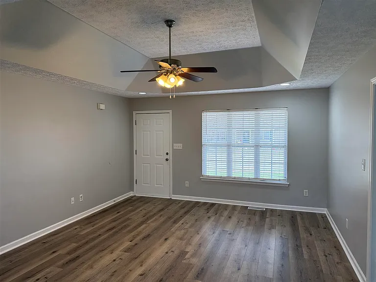 360 Cedar Hollow Dr — Photo 3