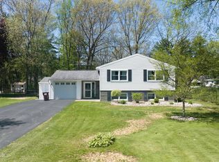 14 Carr Rd, Saratoga Springs, NY 12866