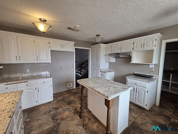 4th image of 1688 Curry Rd #3
