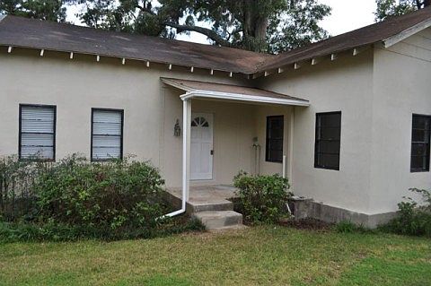 Brand NEW covered porch