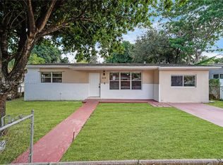 320 NE 162nd St, Miami, FL 33162