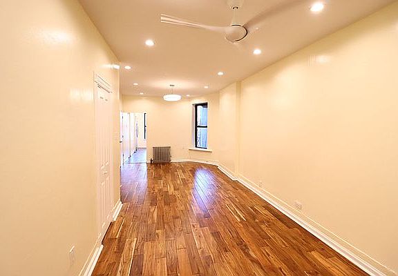 2nd image of 731 Washington Ave APT 3R