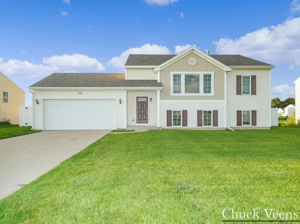 1693 S Park SE, Caledonia, MI 49316