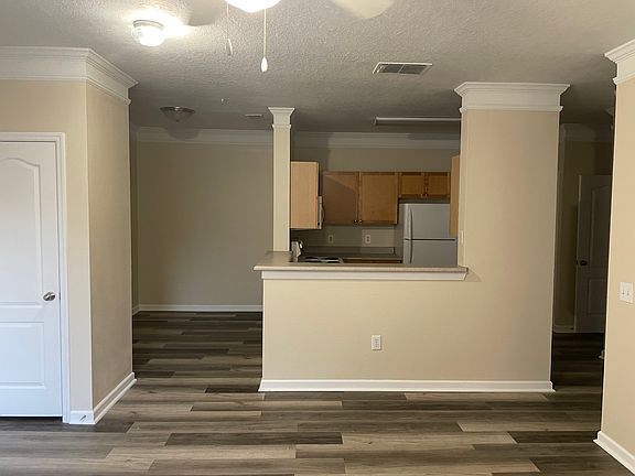 2nd image of 8824 Villa View Cir Unit 202