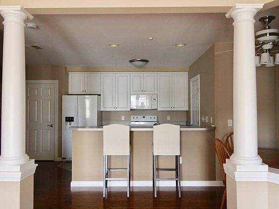 5th image of 6 Woodman Way Unit 220