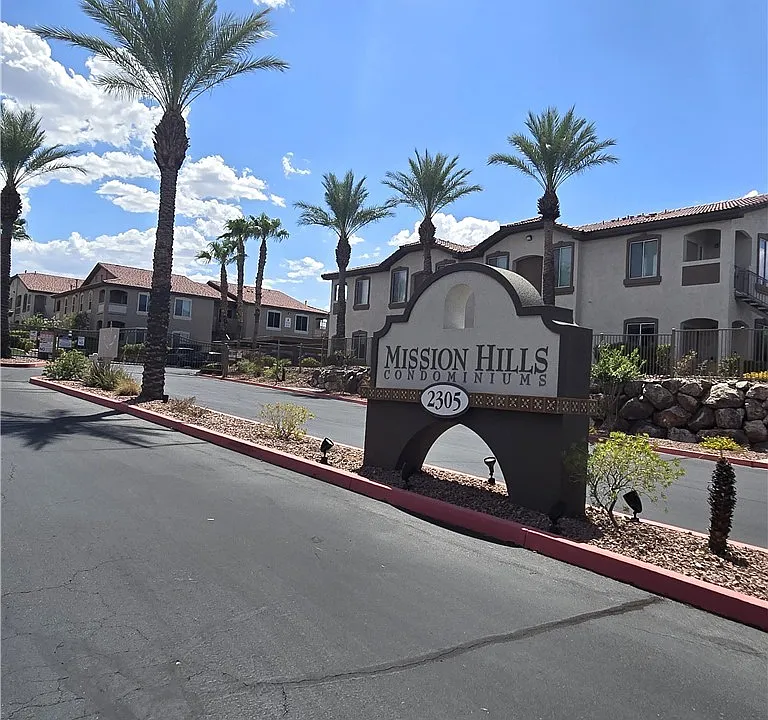 2305 W Horizon Ridge Pkwy #1521