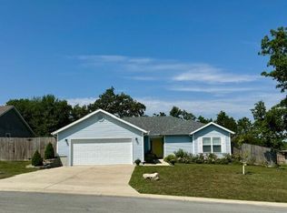 215 Ahner Ln, Hollister, MO 65672