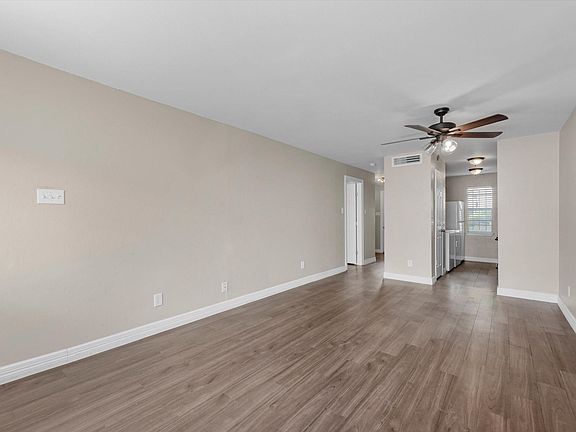 3rd image of 7945 Ellinger Ln