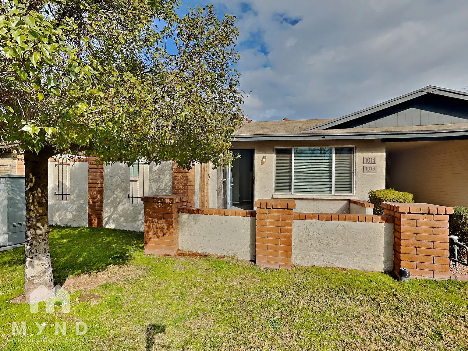 3 bed, 2.0 bath, 1088 sqft, $1,915 — Photo 1