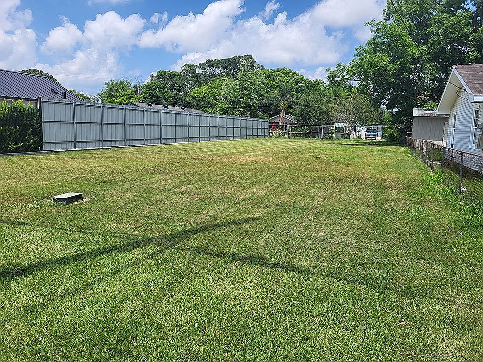 2nd image of 135 5th St