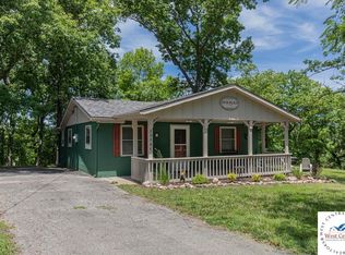 20087 Lakeview Ave, Warsaw, MO 65355