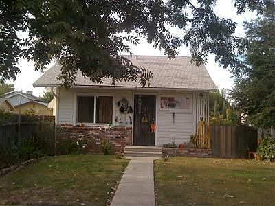 2nd image of 214 E Mariposa St