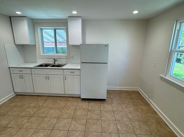 170 Mayville Ave #1