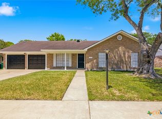 405 Hampshire St, Victoria, TX 77904