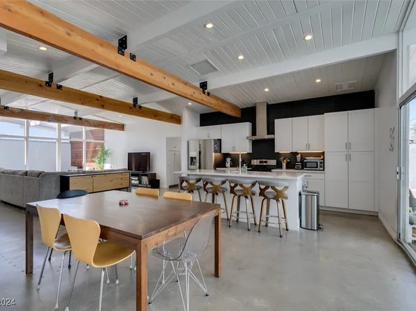 6312 Alta Dr, Las Vegas, NV 89107