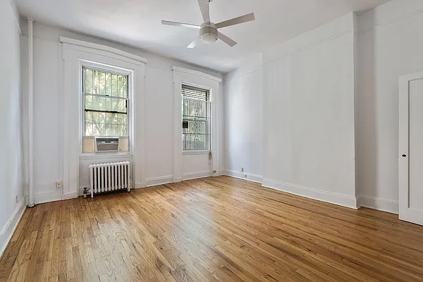 Rented by Compass | media 10